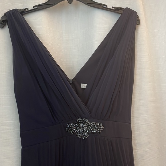 Navy gown - Picture 2 of 6